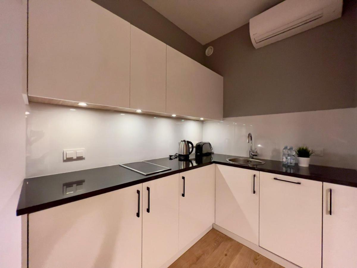 K22 Slawinska 503 Sun-City Apart Warszawa Eksteriør billede