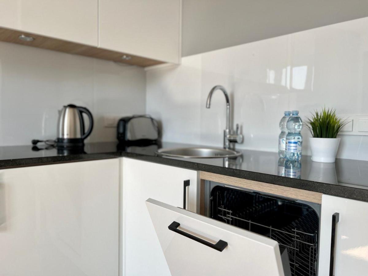 K22 Slawinska 503 Sun-City Apart Warszawa Eksteriør billede